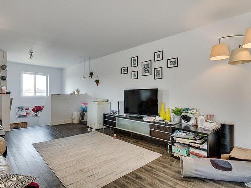 Living room - 842  - 846 Rue De La Closerie, Saint-Lin/Laurentides, QC - Indoor Photo Showing Living Room