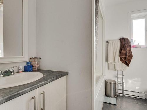 Bathroom - 842  - 846 Rue De La Closerie, Saint-Lin/Laurentides, QC - Indoor Photo Showing Bathroom