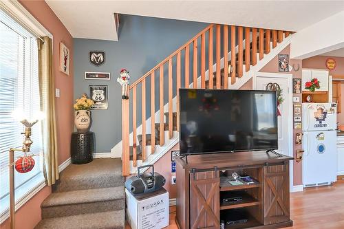 129 Lynden Road, Lynden, ON - Indoor Photo Showing Other Room