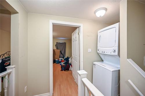 129 Lynden Road, Lynden, ON - Indoor Photo Showing Laundry Room