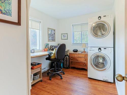 Bedroom - 2485 Boul. Des Mille-Îles, Laval (Saint-François), QC - Indoor Photo Showing Laundry Room