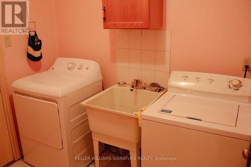 5158 Sundial Crt, Mississauga, ON - Indoor Photo Showing Laundry Room
