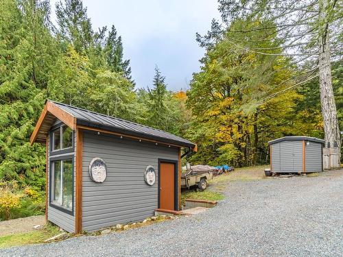 2362 South Lake Rd, Qualicum Beach, BC - Outdoor With Exterior