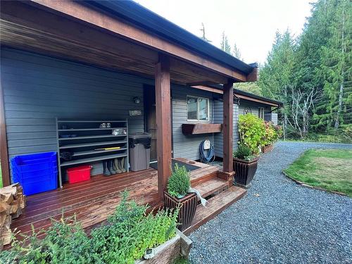 2362 South Lake Rd, Qualicum Beach, BC - Outdoor With Exterior