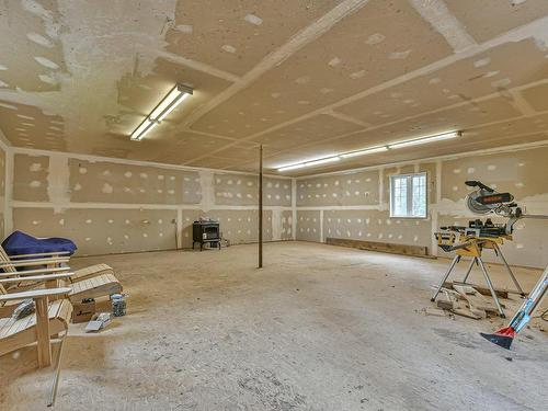 En construction - 55 Rue County, Morin-Heights, QC - Indoor Photo Showing Garage