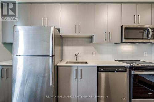 #1006 -15 Queen St S, Hamilton, ON - Indoor Photo Showing Kitchen With Upgraded Kitchen