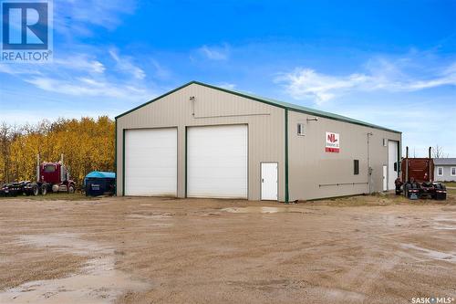 Hanson Acreage - Hwy #13, Stoughton, SK - Indoor Photo Showing Garage