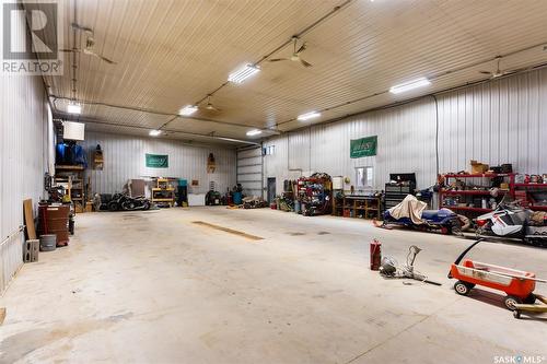Hanson Acreage - Hwy #13, Stoughton, SK - Indoor Photo Showing Garage