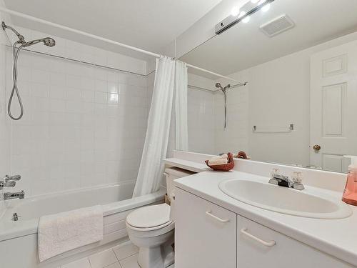 Salle de bains - 501-450 Rue St-Georges, Saint-Lambert, QC - Indoor Photo Showing Bathroom