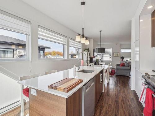 Cuisine - 13650  - 13654 Rue Du Grenache, Mirabel, QC - Indoor Photo Showing Kitchen With Upgraded Kitchen