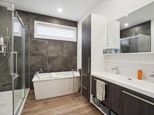 Bathroom - 13660  - 13664 Rue Du Grenache, Mirabel, QC - Indoor Photo Showing Bathroom