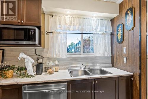 #135 -135 Deacon Lane W, Ajax, ON - Indoor Photo Showing Kitchen With Double Sink