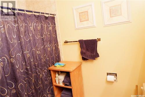 267 Westview Drive, Coronach, SK - Indoor Photo Showing Bathroom