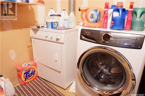 267 Westview Drive, Coronach, SK - Indoor Photo Showing Laundry Room