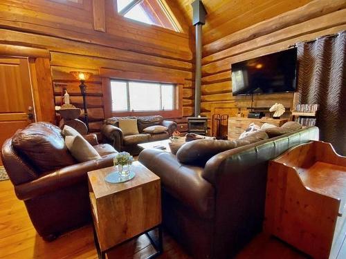 Lot L-2020 Sinmax Creek Road, Adams Lake, BC - Indoor Photo Showing Living Room
