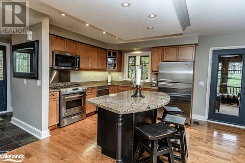 3876 Muskoka 118 Road W Unit# Carling 6-W5, Port Carling, ON - Indoor Photo Showing Kitchen With Stainless Steel Kitchen With Double Sink