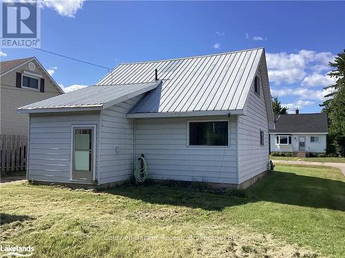 Gas Heat - 11 Laurentian Street, Deep River, ON - Outdoor