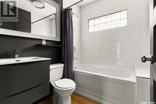 529 Montgomery Street, Midale, SK - Indoor Photo Showing Bathroom