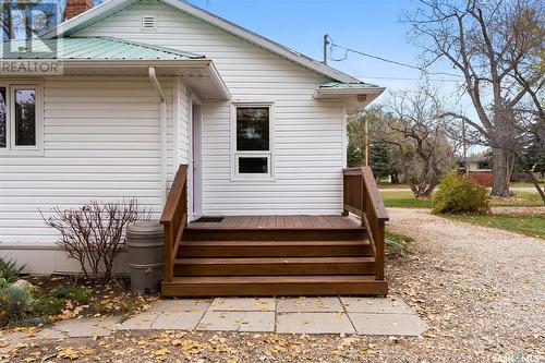 529 Montgomery Street, Midale, SK - Outdoor With Exterior