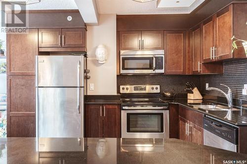 305 320 5Th Avenue N, Saskatoon, SK - Indoor Photo Showing Kitchen With Upgraded Kitchen