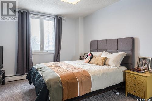 305 320 5Th Avenue N, Saskatoon, SK - Indoor Photo Showing Bedroom