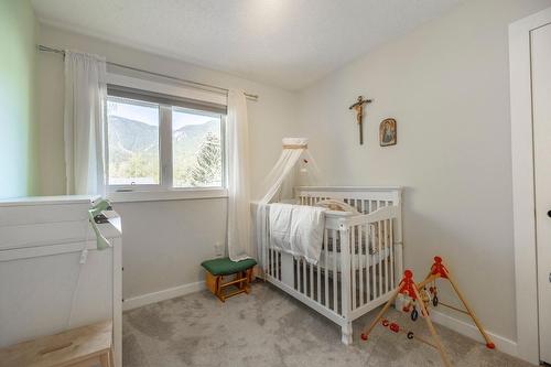 1267 Valley View Place, Sparwood, BC - Indoor Photo Showing Bedroom