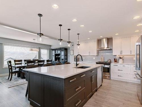 1862 Ironwood Drive, Kamloops, BC - Indoor Photo Showing Kitchen With Upgraded Kitchen