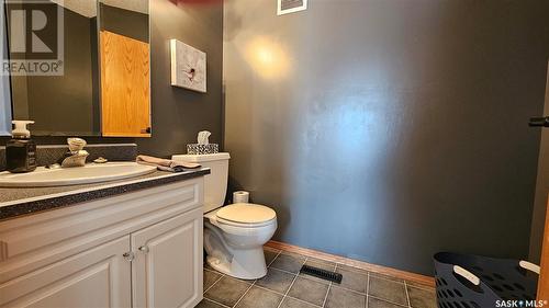 102 Lundy Place, Stoughton, SK - Indoor Photo Showing Bathroom