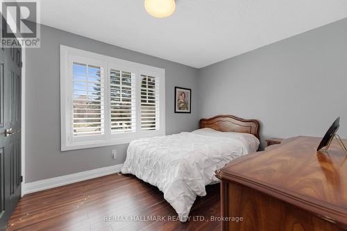 1442 Gilford Road, Innisfil, ON - Indoor Photo Showing Bedroom