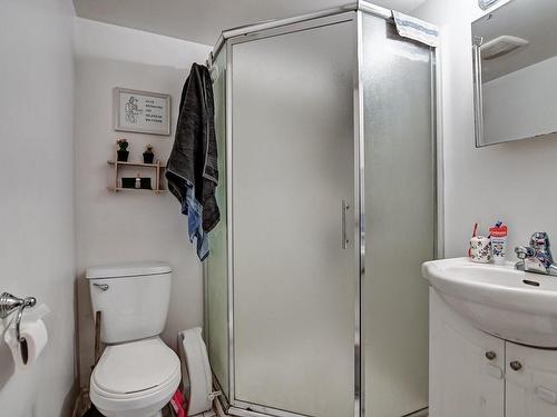 Salle de bains - 4192  - 4196 Boul. Des Grandes-Prairies, Montréal (Villeray/Saint-Michel/Parc-Extension), QC - Indoor Photo Showing Bathroom