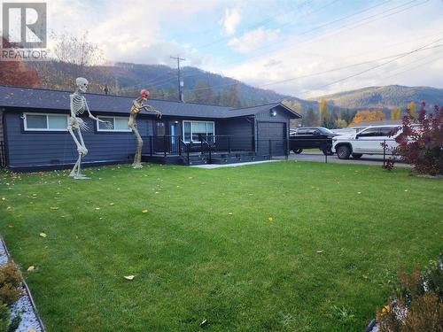 2290 Park Avenue, Lumby, BC - Outdoor