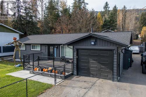 2290 Park Avenue, Lumby, BC - Outdoor