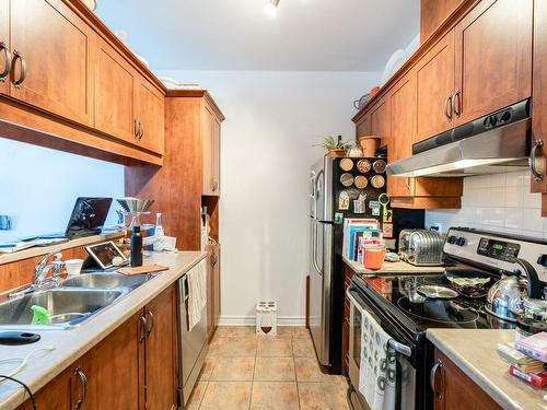 Cuisine - 8-1485 Rue St-Jacques, Montréal (Ville-Marie), QC - Indoor Photo Showing Kitchen With Double Sink