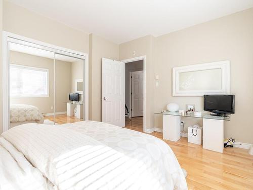 Chambre Ã  coucher principale - 8-1485 Rue St-Jacques, Montréal (Ville-Marie), QC - Indoor Photo Showing Bedroom