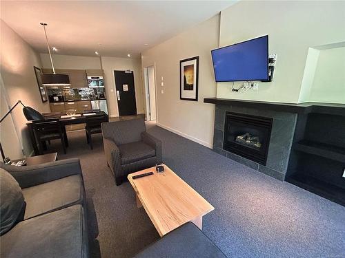 222-596 Marine Dr, Ucluelet, BC - Indoor Photo Showing Living Room With Fireplace