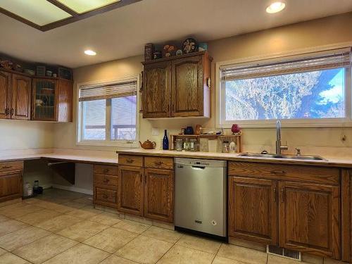 1592 Cumming Blvd, Cache Creek, BC - Indoor Photo Showing Kitchen With Double Sink
