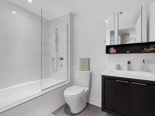 Bathroom - 805-1548 Rue Des Bassins, Montréal (Le Sud-Ouest), QC - Indoor Photo Showing Bathroom