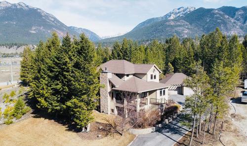 7484 Sun Valley Place, Radium Hot Springs, BC - Outdoor With View