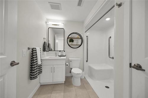 15 Talbot Street W|Unit #304, Cayuga, ON - Indoor Photo Showing Bathroom