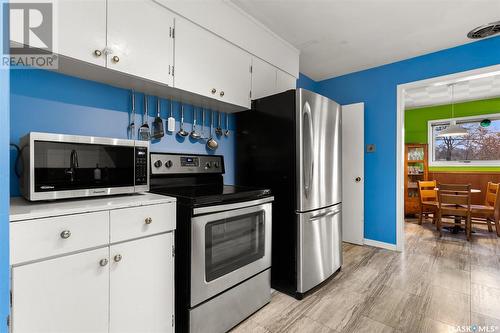 3014 Westgate Avenue, Regina, SK - Indoor Photo Showing Kitchen