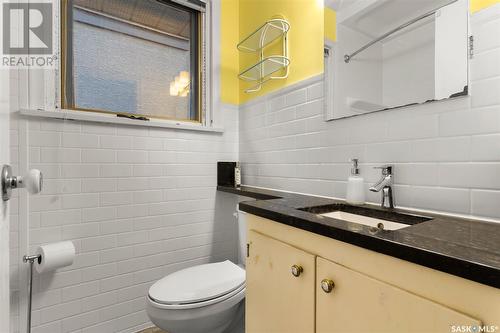 3014 Westgate Avenue, Regina, SK - Indoor Photo Showing Bathroom