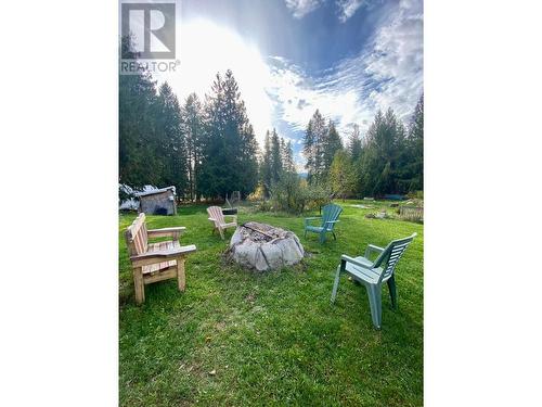 507 Arlington Road, Slocan, BC - Outdoor