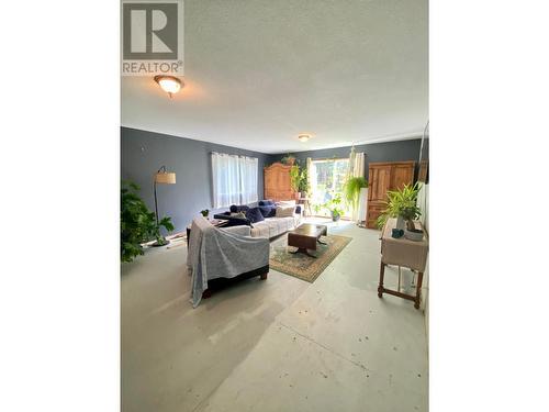 507 Arlington Road, Slocan, BC - Indoor