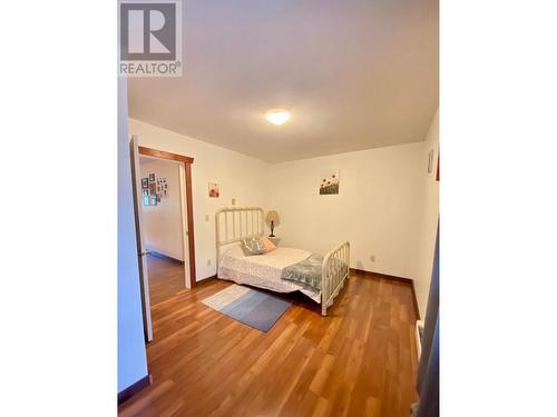 507 Arlington Road, Slocan, BC - Indoor Photo Showing Bedroom