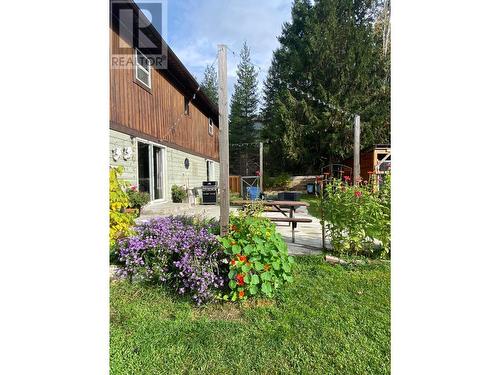 507 Arlington Road, Slocan, BC - Outdoor