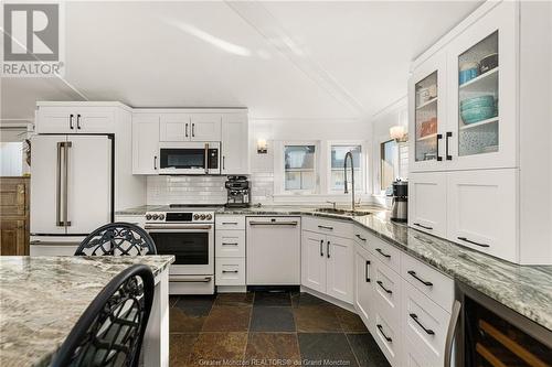 25 Ocean Breeze Dr, Grand-Barachois, NB - Indoor Photo Showing Kitchen With Upgraded Kitchen