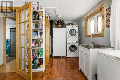25 Ocean Breeze Dr, Grand-Barachois, NB - Indoor Photo Showing Laundry Room