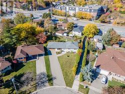 737 NETHERTON CRES  Mississauga, ON L4Y 2M5