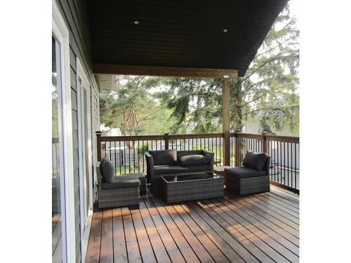 911 Victoria Avenue North, Fort Frances, ON - Outdoor With Deck Patio Veranda With Exterior