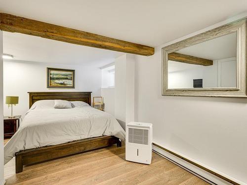 Chambre Ã Â coucher - 34 201E Avenue, Saint-Hippolyte, QC - Indoor Photo Showing Bedroom